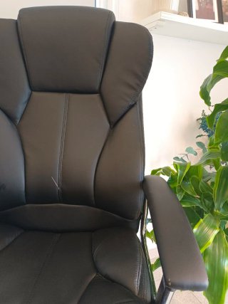 Sillón de oficina ergonómico negro
