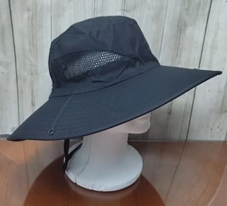 REBAJA. CHAMBERGO NEGRO CON REJILLA