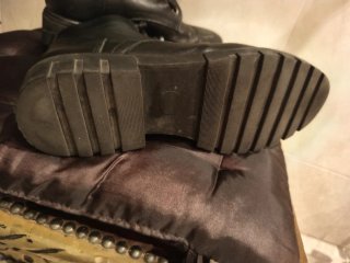 Botines de piel negros