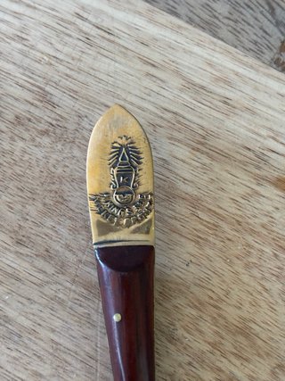 Cubertería tailandesa bronce y madera