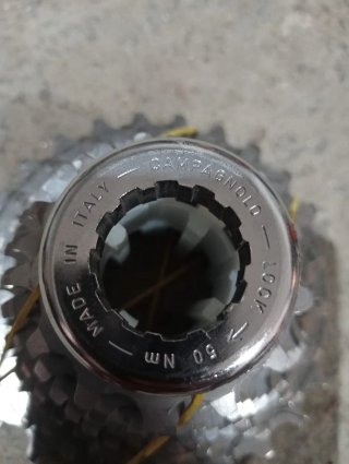Rueda de Bicicleta con Piñon y Plato