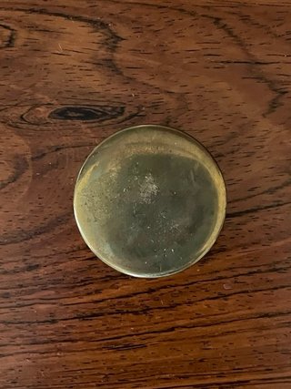 Pastillero vintage metal dorado