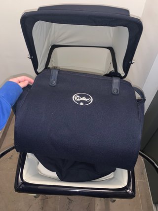 Carro de Bebe de paseo tipo vintage muy bonito