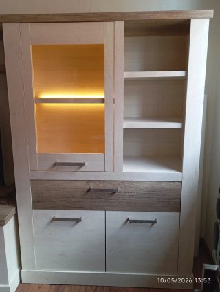 Vitrina de salón madera y cristal