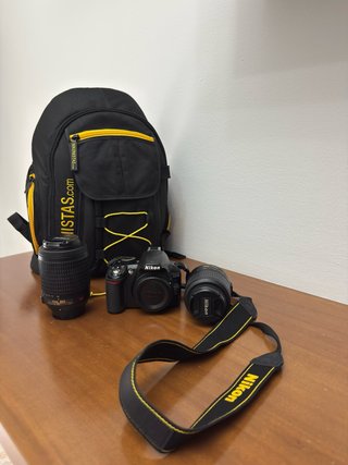 Nikon D3100 + 2 objetivos + mochila