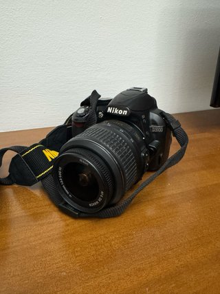Nikon D3100 + 2 objetivos + mochila
