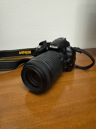 Nikon D3100 + 2 objetivos + mochila
