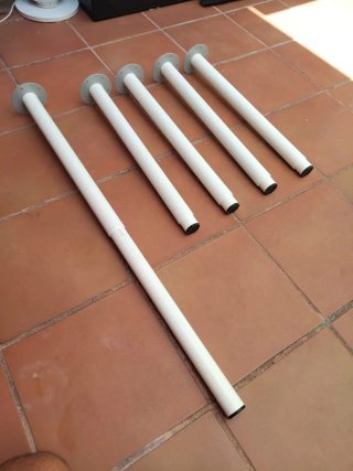 Pata blanca metál regulable Ikea mesa escritorio