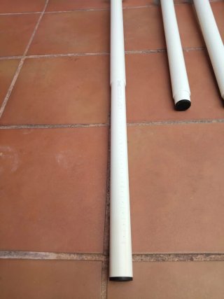 Pata blanca metál regulable Ikea mesa escritorio