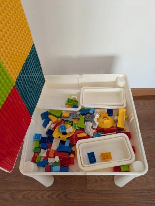 Mesa infantil multiactividad + 2 sillas