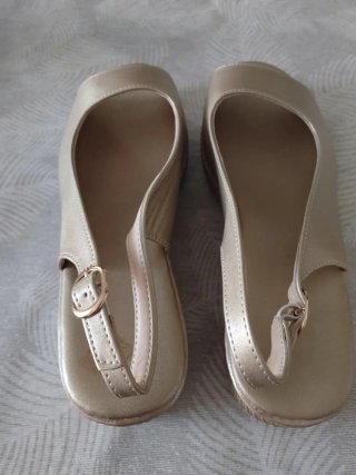 Sandalias cuña doradas talla 43