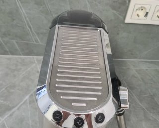 Cafetera Delonghi Dedica