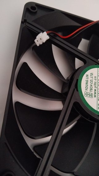Ventoinha DC Brushless Young Lin DFS132512H