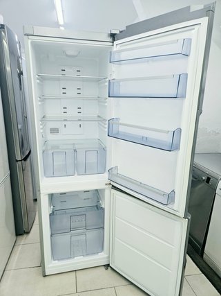 Nevera combi plateada