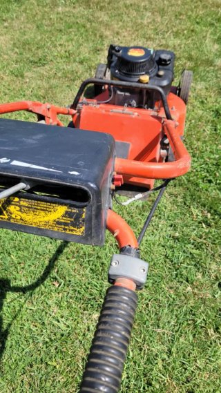 Cortacésped profesional Outils Wolf 9 CV kawasaki