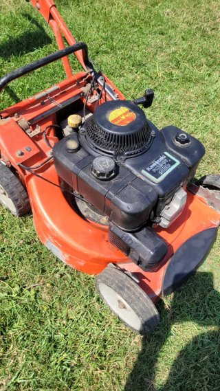 Cortacésped profesional Outils Wolf 9 CV kawasaki