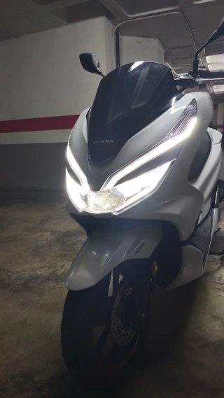Honda PCX 125 Blanca