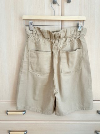 Pantalón corto beige cintura alta Talla S / XS