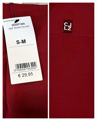 Legging rojo-burdeos básico acampanado.