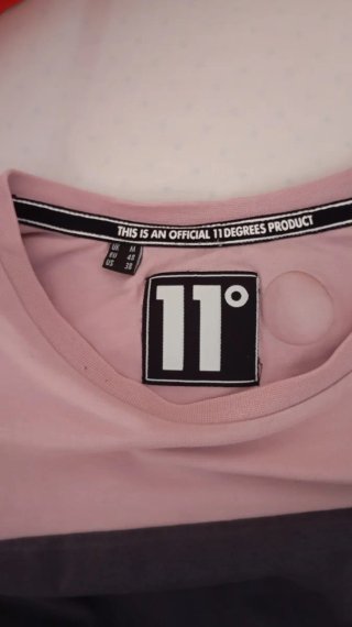 Camiseta Deportiva 11 Degrees Morada y Rosa