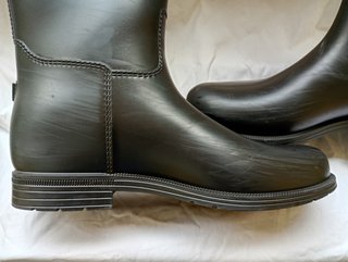 BOTAS DE AGUA ALTAS NEGRO NUMERO 39 MARCA DECATHLO