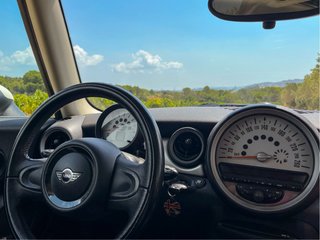 Mini Clubman en perfecto estado, cambio automático