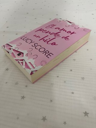 El amor pende de un hilo