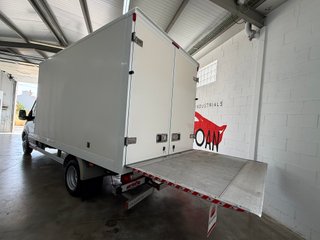 Ford Transit caja cerrada plataforma elevadora '21