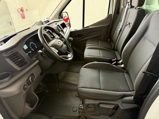 Ford Transit caja cerrada plataforma elevadora '21