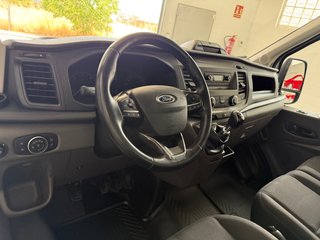 Ford Transit caja cerrada plataforma elevadora '21