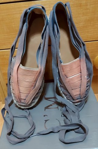Alpargatas degradadas azul y rosa