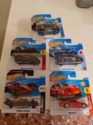 Lote 5 Hot Wheels: Porsche, Ferrari, Subaru