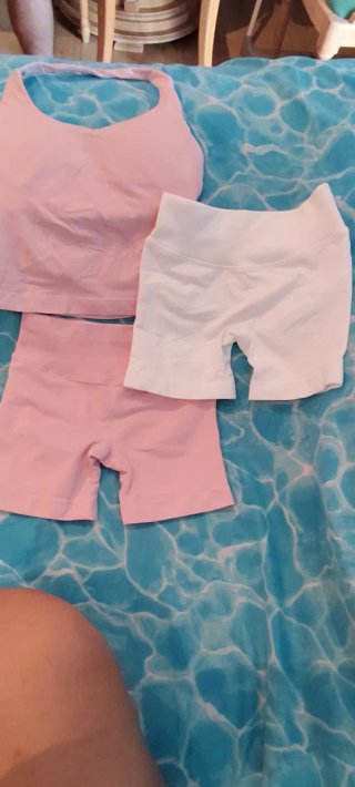 Conjunto deportivo rosa