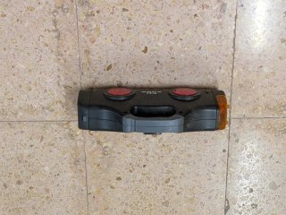 Linterna multiusos automòvil para emergèncias