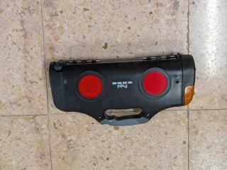 Linterna multiusos automòvil para emergèncias