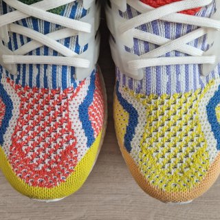 Zapatilla Adidas Ultraboost 5.0 DNA LGBT