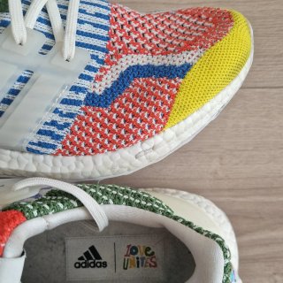 Zapatilla Adidas Ultraboost 5.0 DNA LGBT