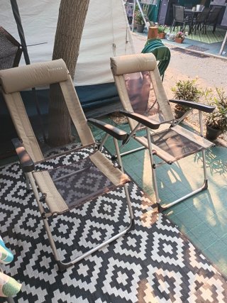 Sillas Quechua plegables beige