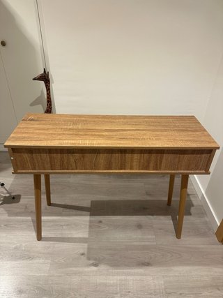 Recibidor nórdico madera y blanco