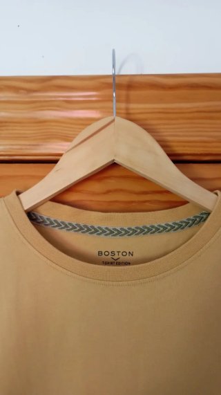 Camiseta Boston Edition Mostaza