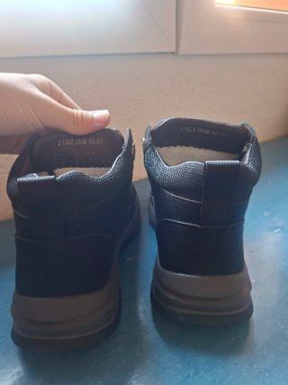 Botas de invierno GREAT hombre negras y grises