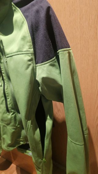 Chaqueta Millet Híbrida Montaña Cortavientos