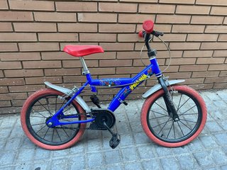 Bicicleta infantil Spiderman azul