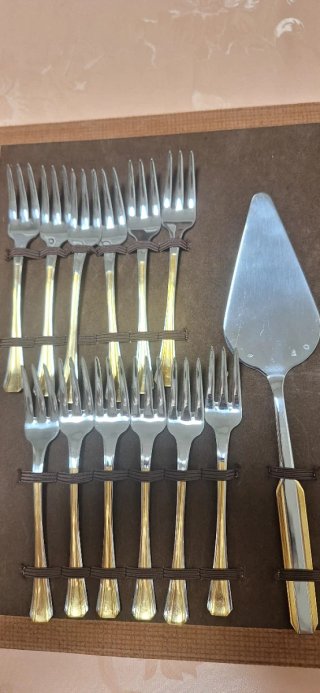 Vassoio e set posate torta metallo oro/argento