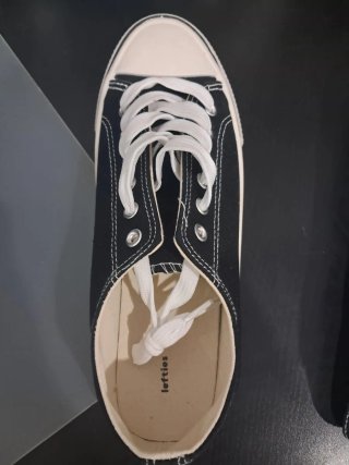 Zapatillas negras estilo Converse