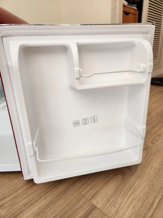 Nevera Cecotec 45L Roja