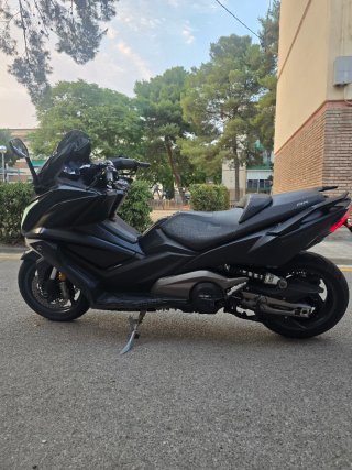 Kymco AK 550 ABS 2018 - Cambio por Naked carnet A