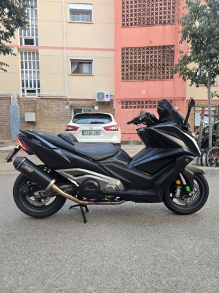 Kymco AK 550 ABS 2018 - Cambio por Naked carnet A