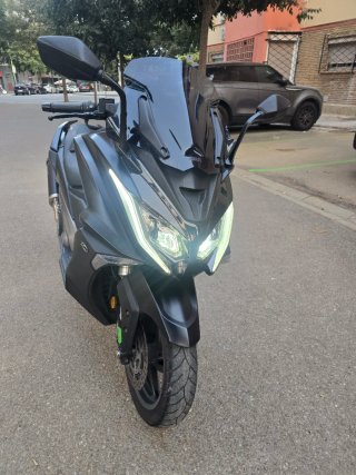 Kymco AK 550 ABS 2018 - Cambio por Naked carnet A