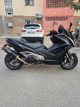 Kymco AK 550 ABS 2018 - Cambio por Naked carnet A